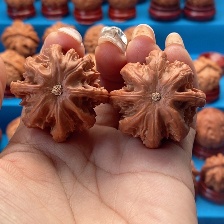 文玩核桃把件火焰八棱