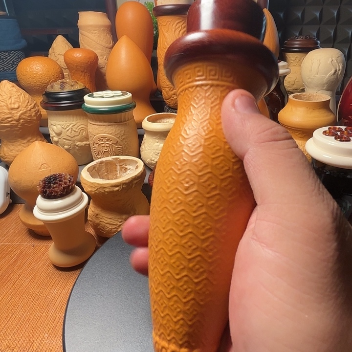 隐隐约约地看到一只大白狗