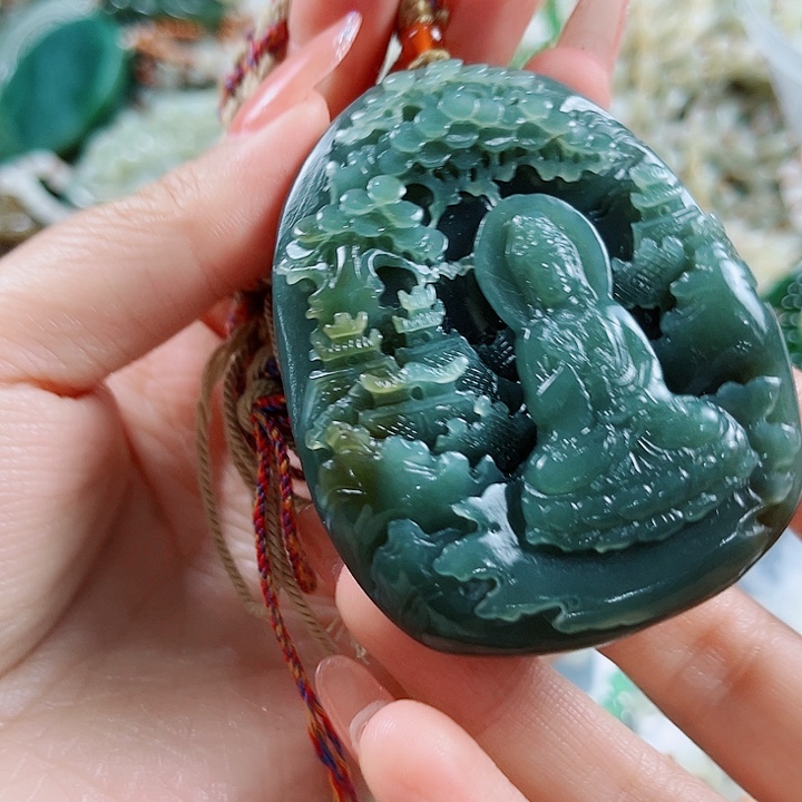 和田玉未镶嵌颈饰