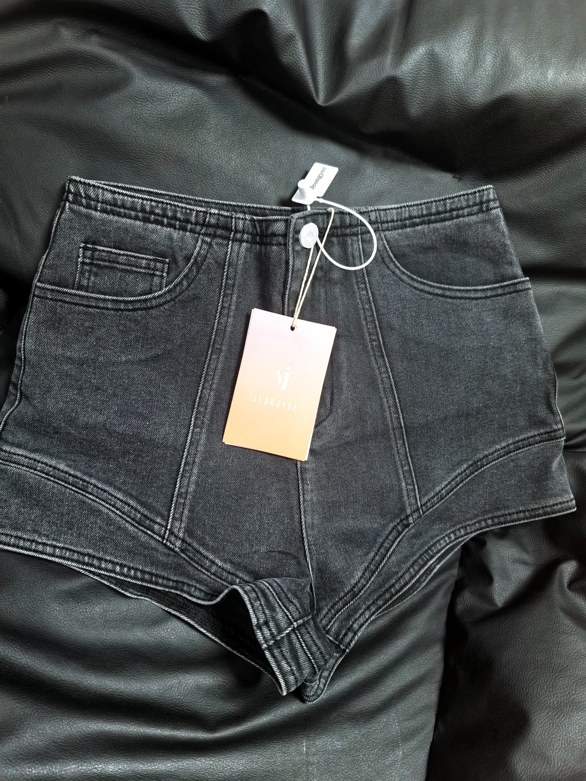 【朴zy】高腰2025年新款辣妹显瘦复古简约牛仔超短裤女提臀A字热裤