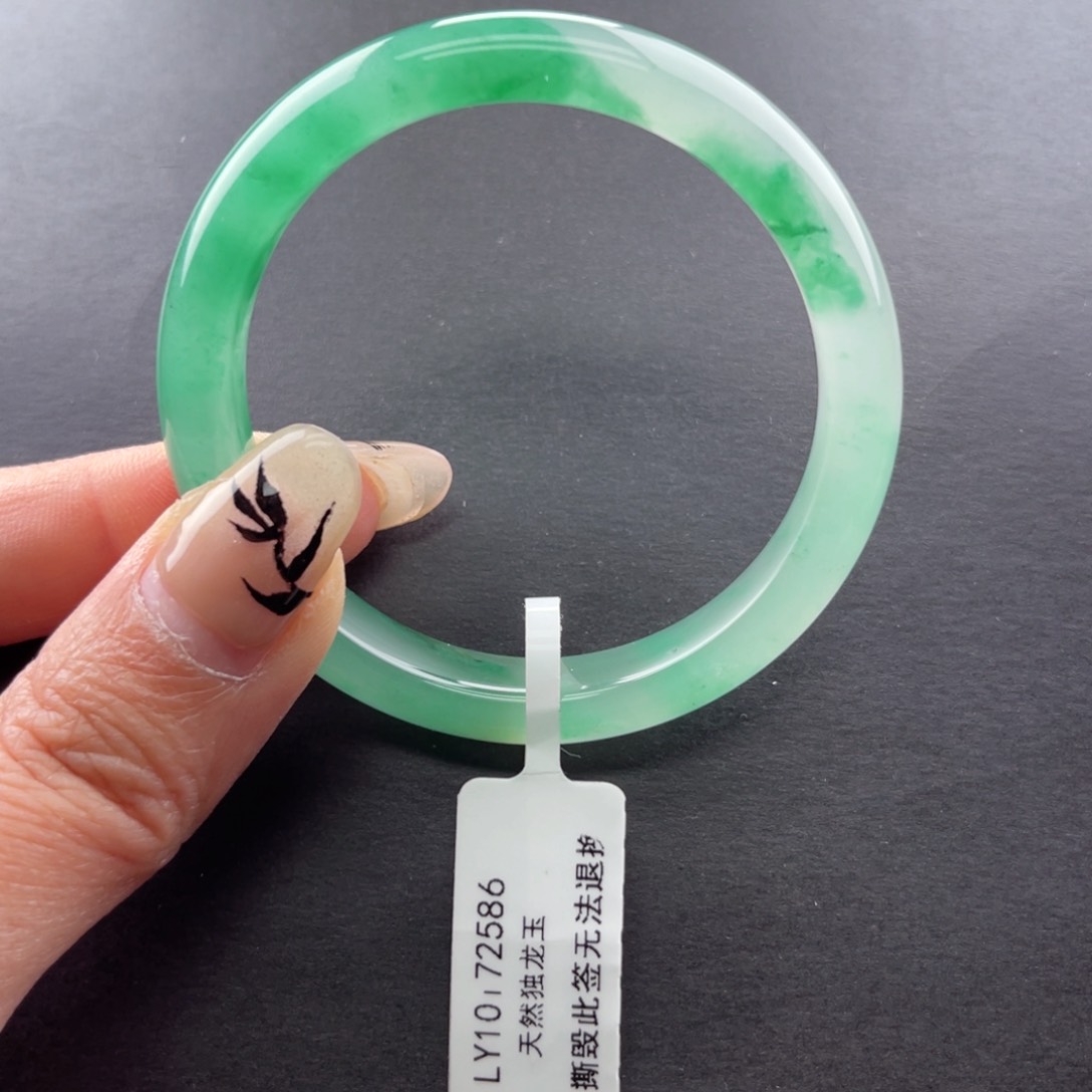 石英质玉手镯未镶嵌❤***空