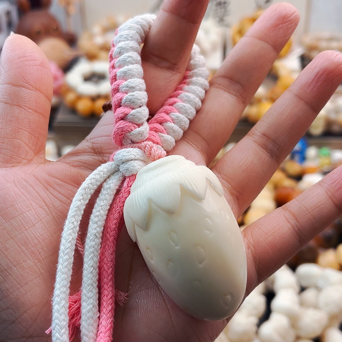 菩提根/象牙果手串草莓把件八折