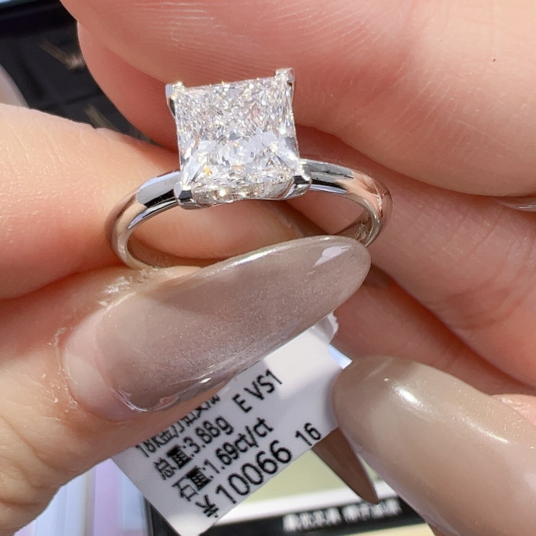 实验室培育钻石18K金镶嵌