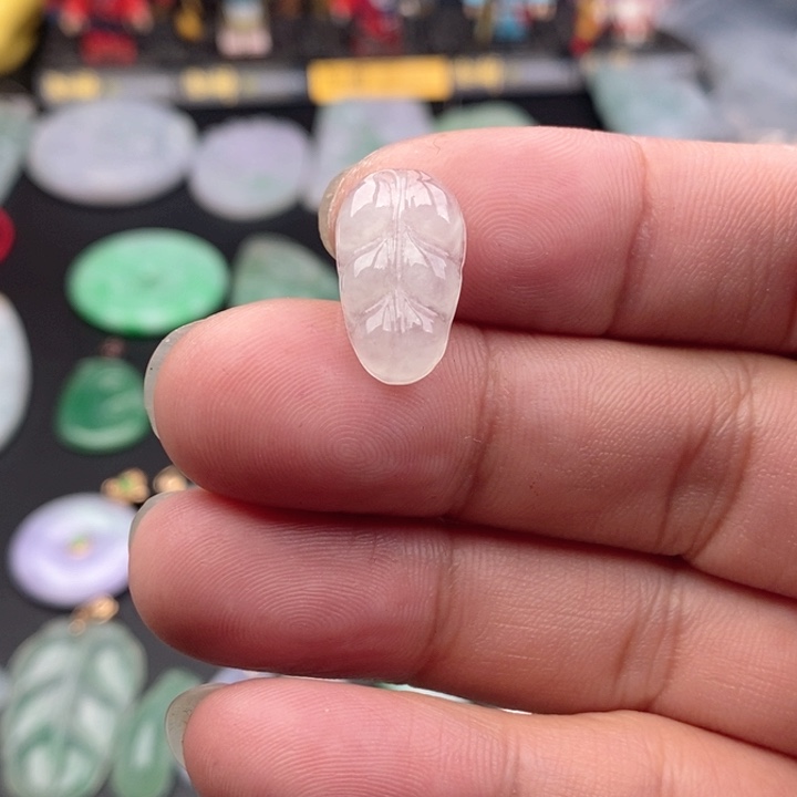 翡翠吊坠(不含链)未镶嵌周****鱼