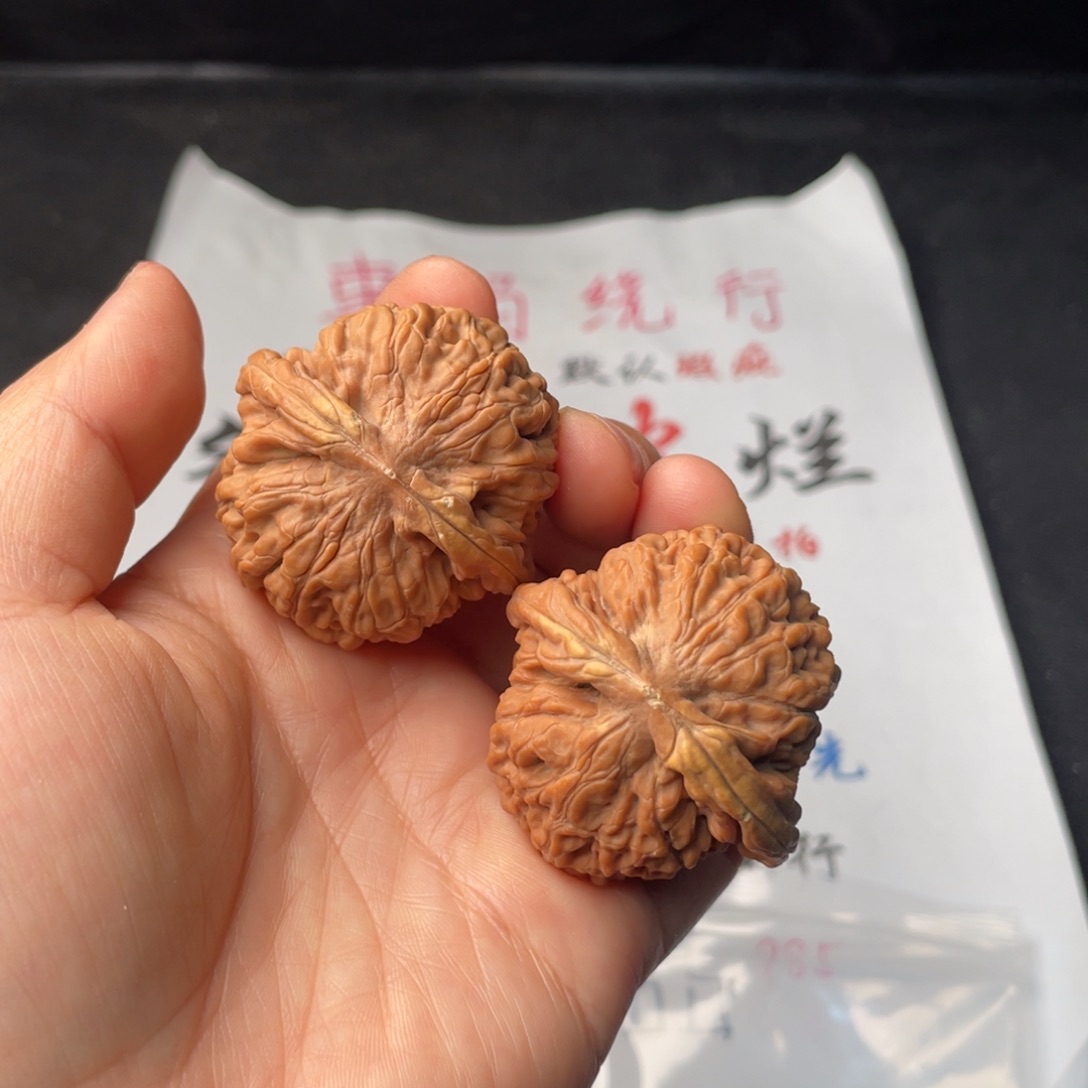 把件文玩核桃985。41莲花有黄