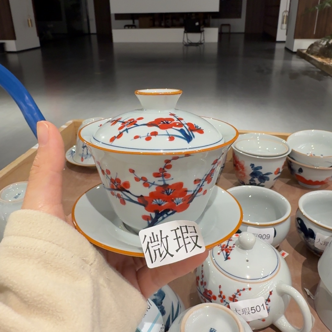 釉下手绘茶具微瑕