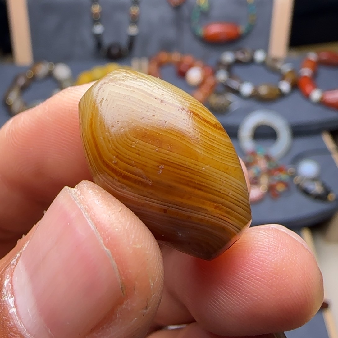 玛瑙/玉髓颈饰未镶嵌谈**生