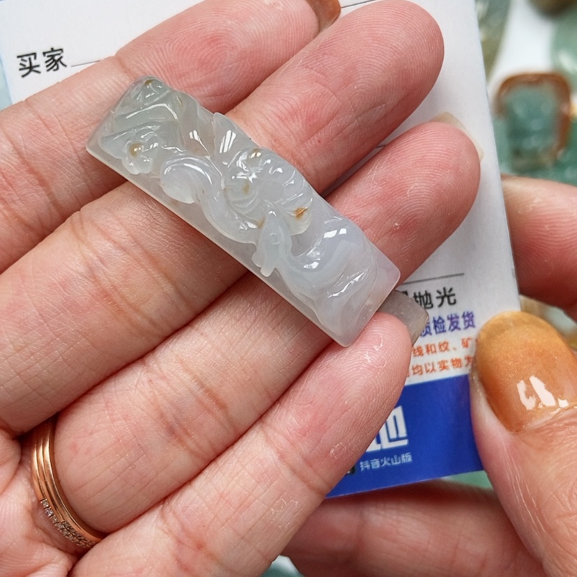 【闪购商品】翡翠颈饰未镶嵌九尾狐手牌