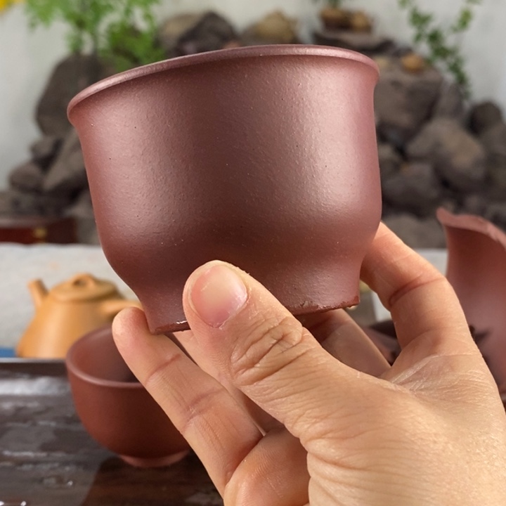 紫砂茶壶龙血砂主人杯120左右的容量