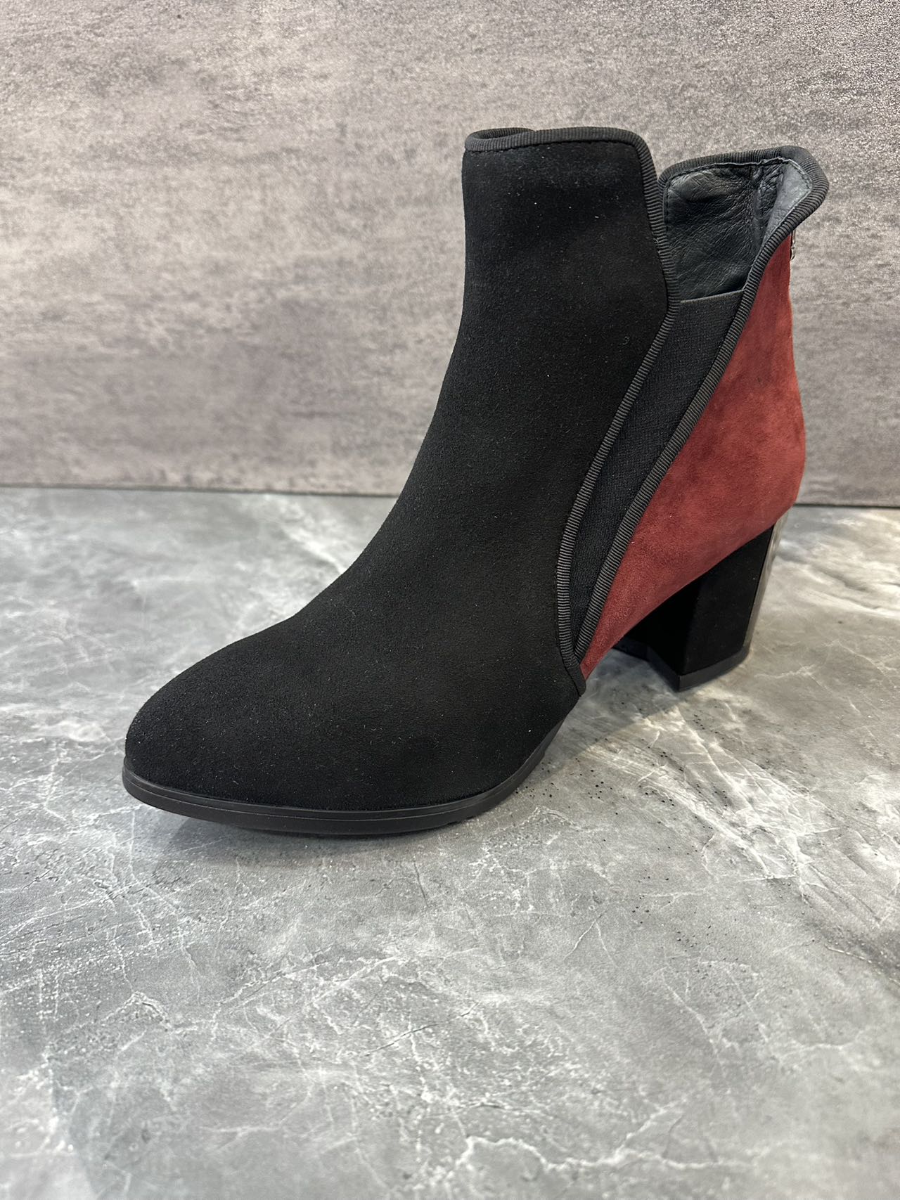 8138-101滑秋季尖头马丁靴不累脚高跟靴厚款中跟长筒