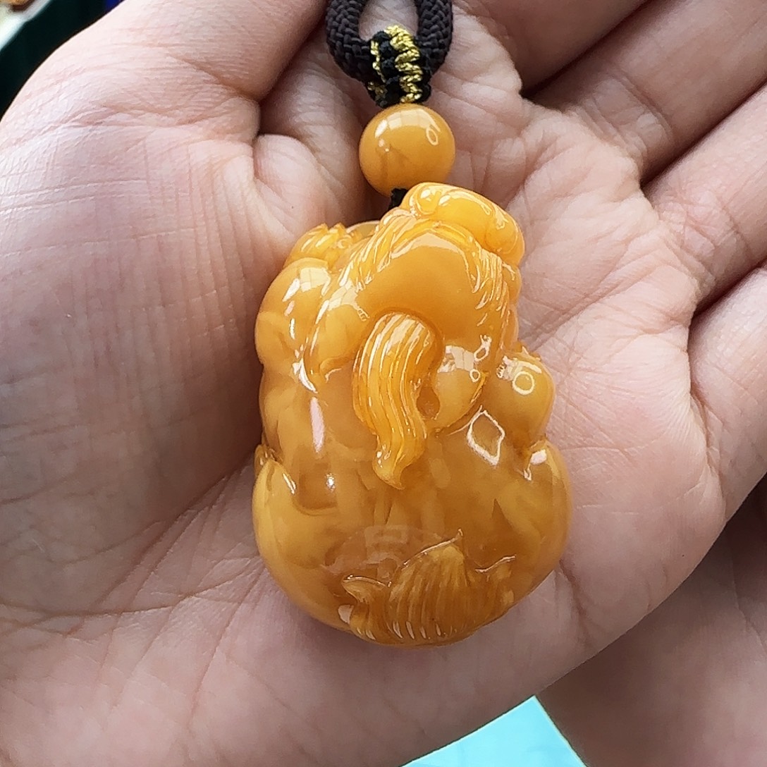 琥珀颈饰未镶嵌吊坠