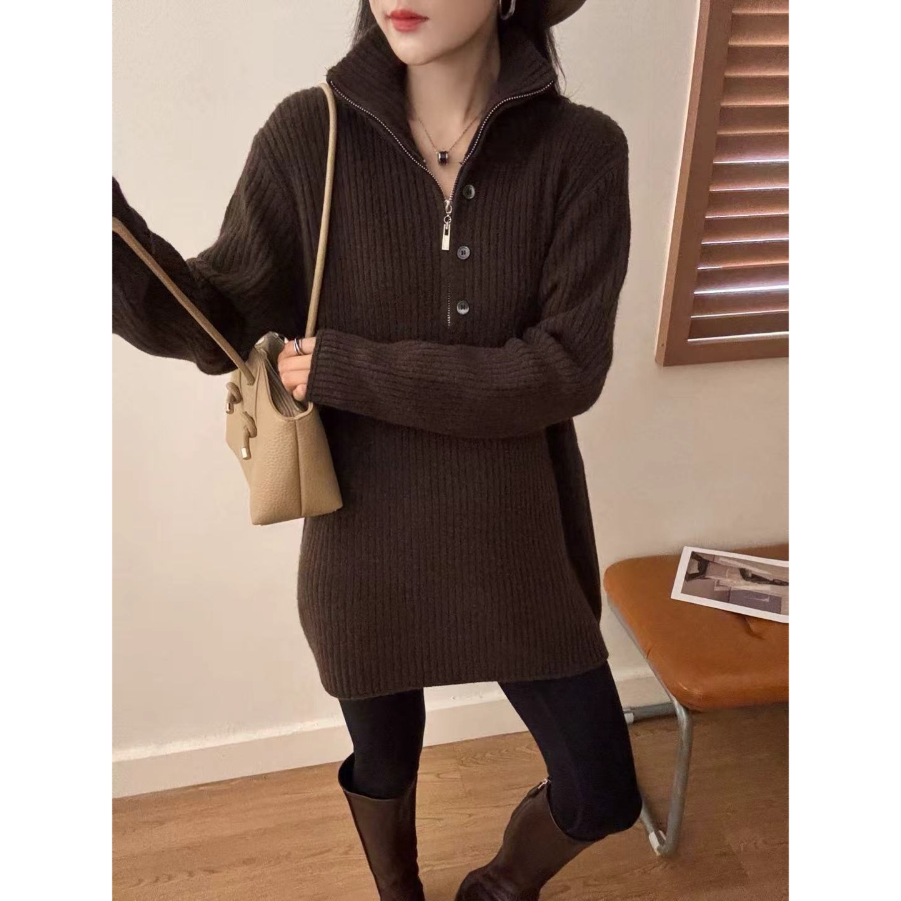 【萱萱精选】骆马绒爆款系列5颗扣半拉链8105