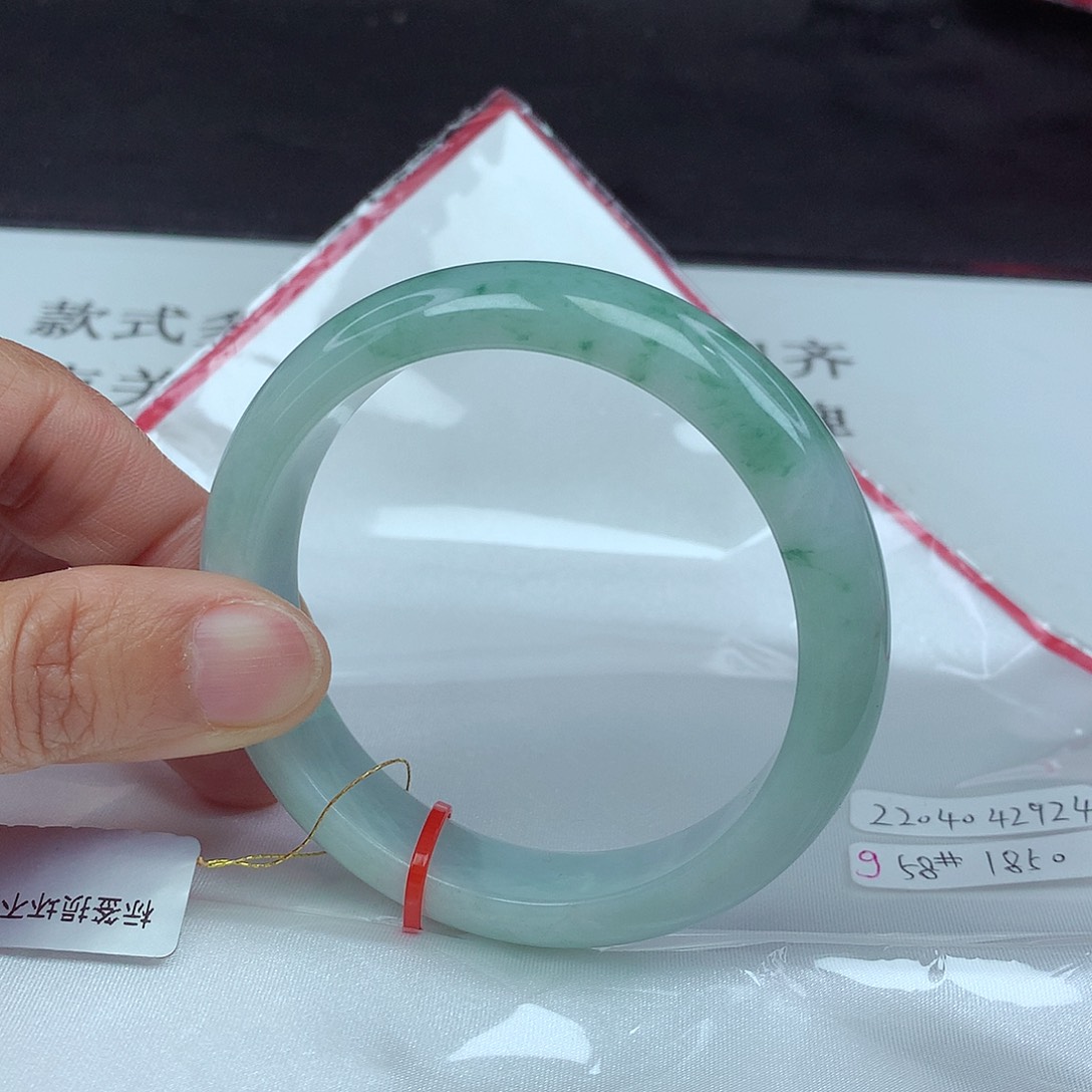 翡翠手镯未镶嵌58圈2924