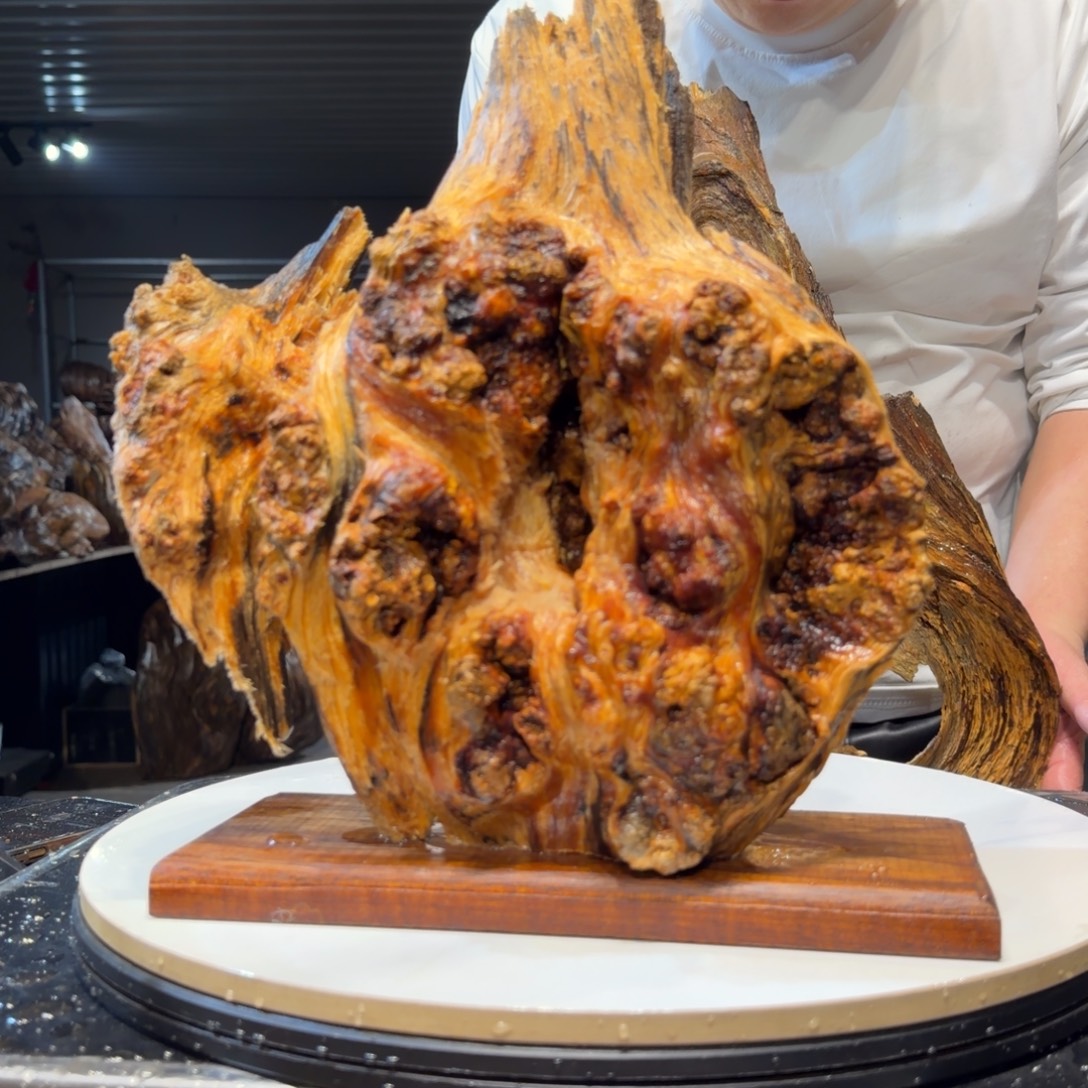 大***礼木王一刀琥珀木摆件98