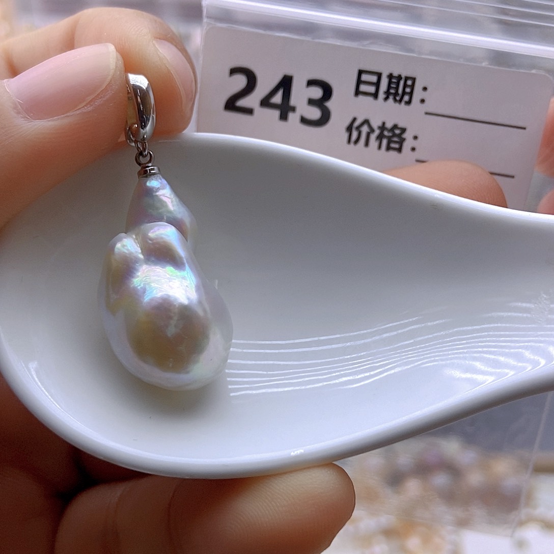 未镶嵌淡水珍珠颈饰