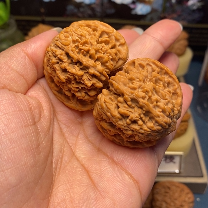 【闪购商品】把件文玩核桃满天星