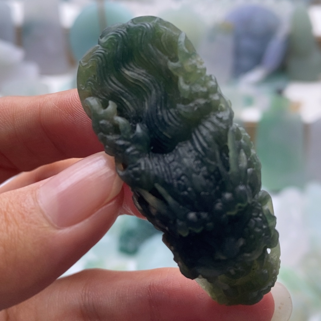 未镶嵌定制翡翠毛货无鉴赏期