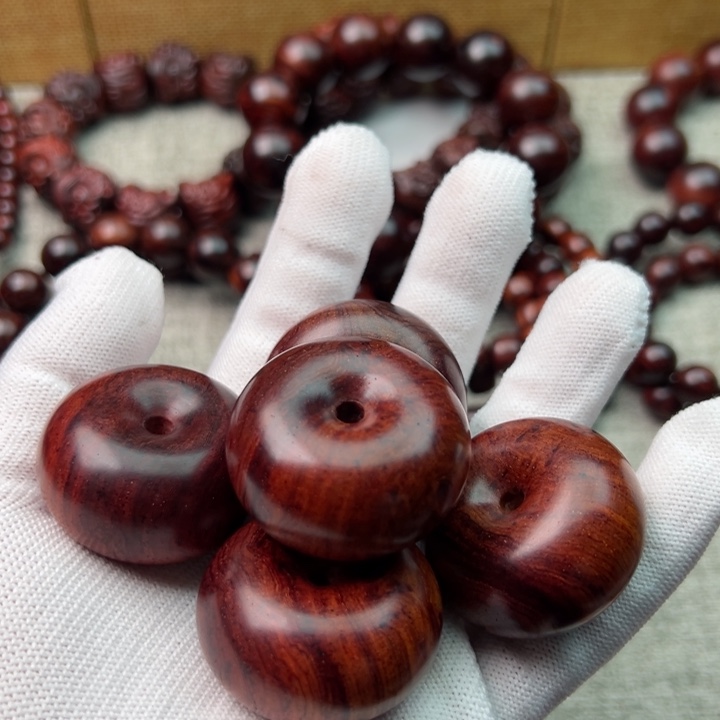 木海南红降胖嘟嘟解压面包圈手把件单个