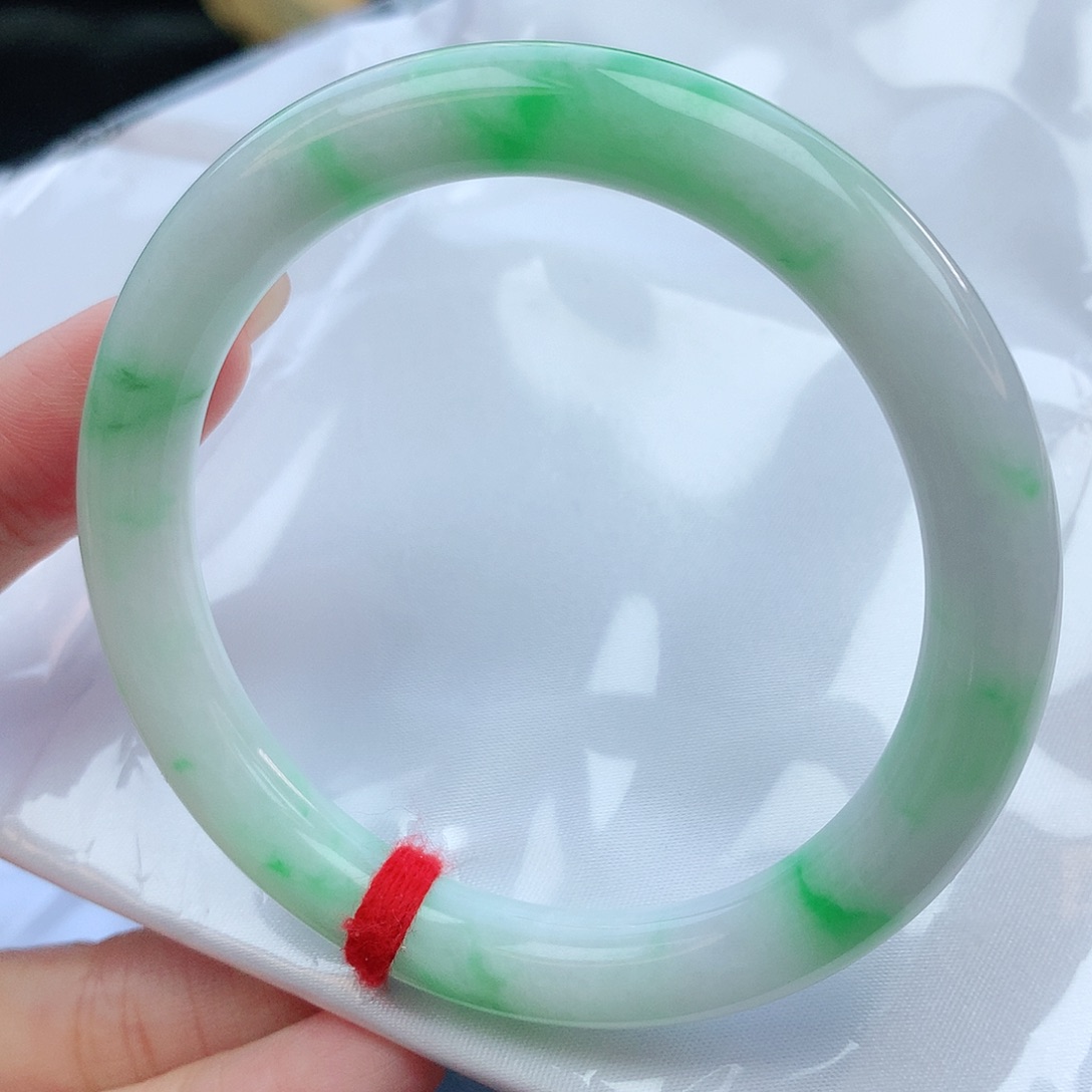 翡翠手镯未镶嵌57圆条882456