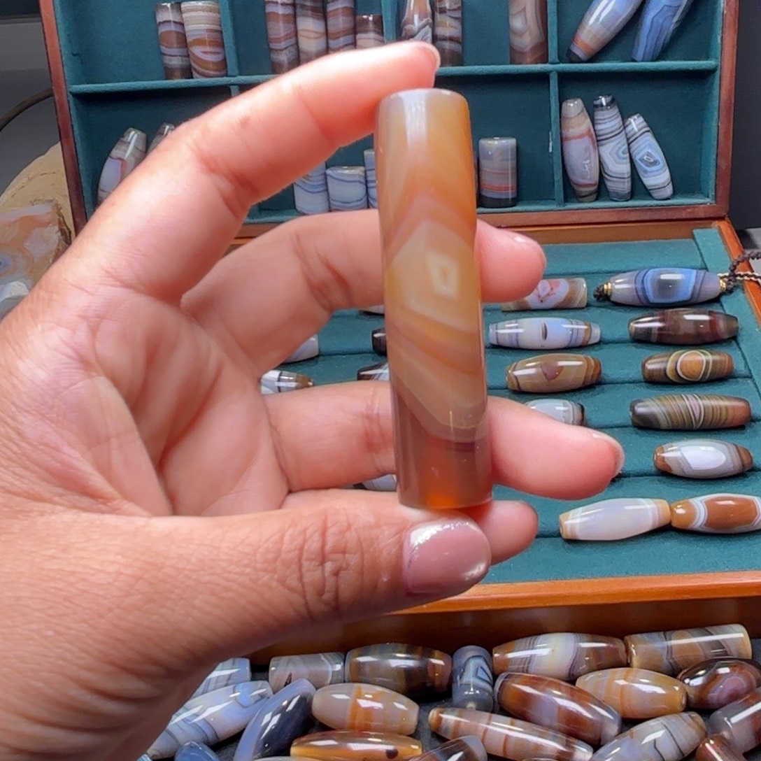 凯***玛瑙/玉髓未镶嵌颈饰