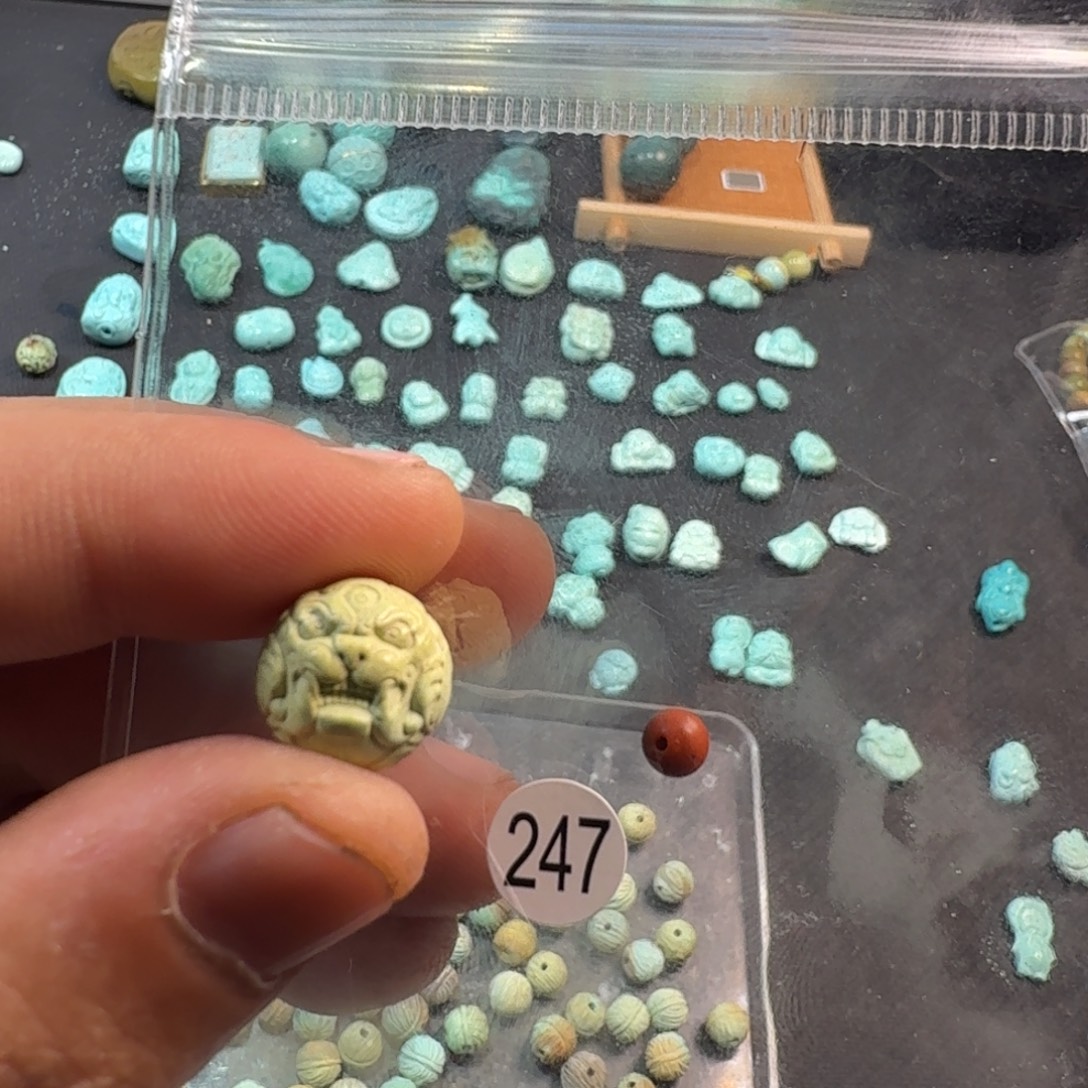 南红玛瑙未镶嵌珠宝奇石