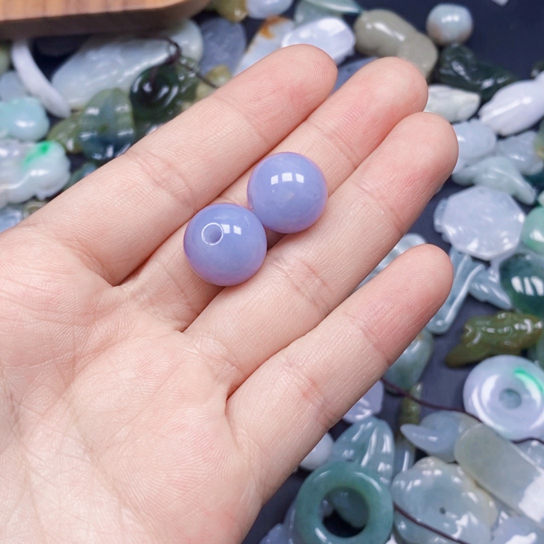 翡翠未镶嵌颈饰于*琳珠