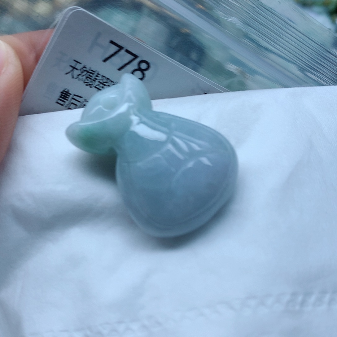 翡翠颈饰未镶嵌手串