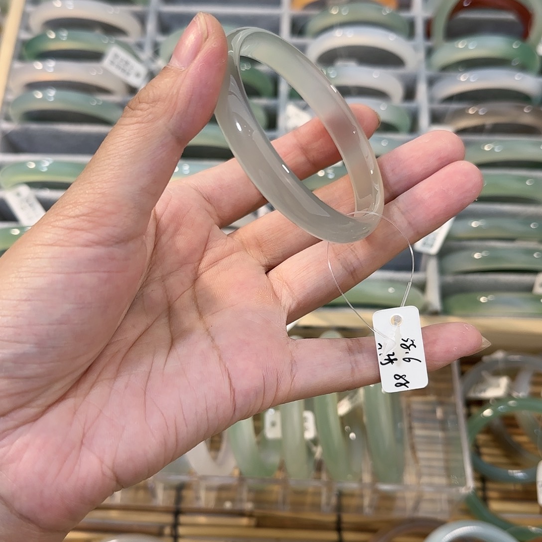 玛瑙/玉髓手镯未镶嵌圈口58.6