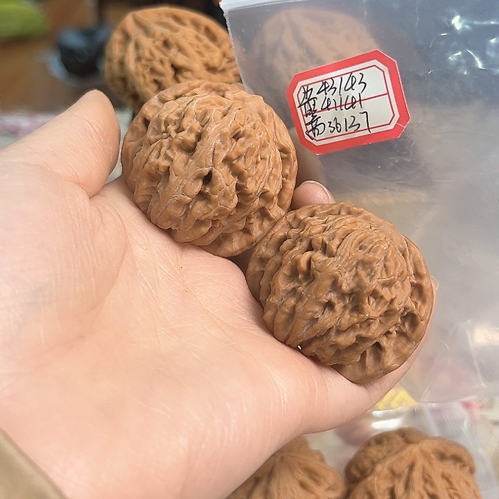 文玩核桃把件一代楼