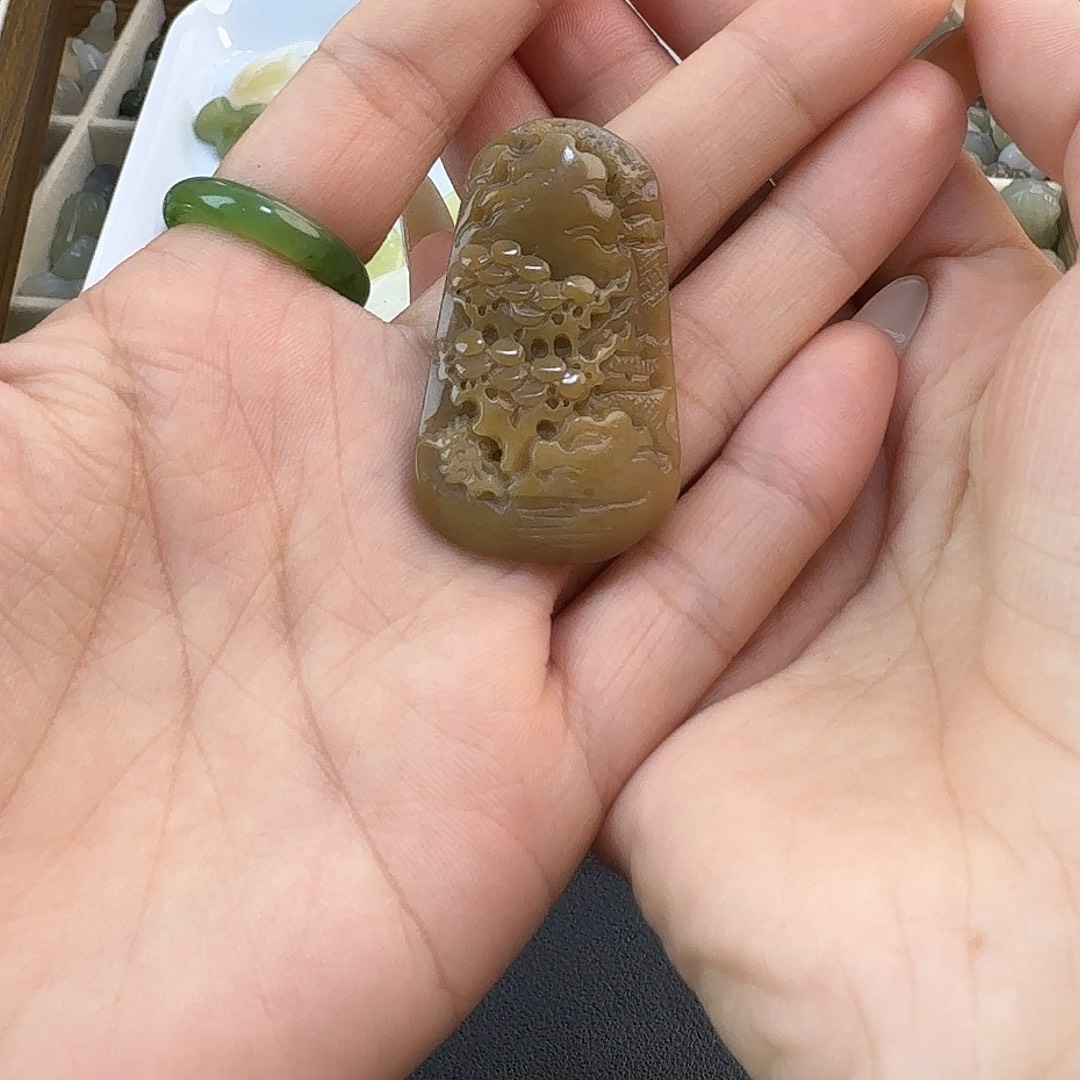 颈饰未镶嵌和田玉