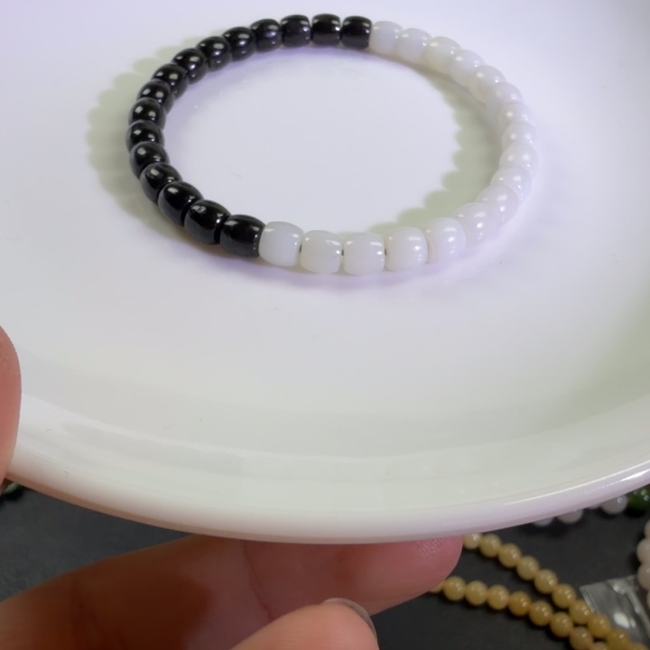 和田玉未镶嵌手链卡6直切黑白