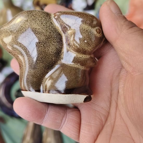 瓷片五厂，七厂各种摆件，瓷片，均有瑕疵！