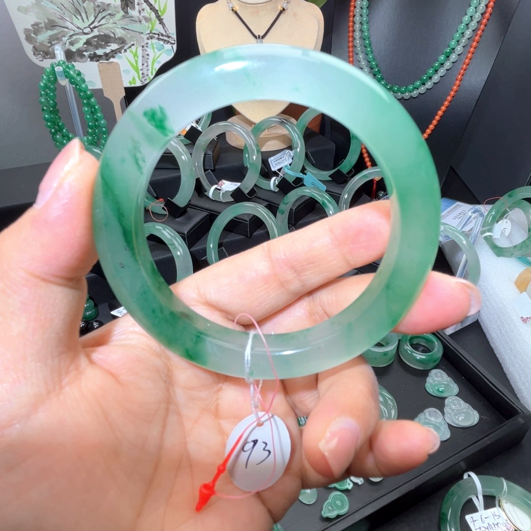 未镶嵌手镯石英质玉（非洲翠）元***✨