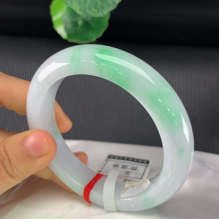 翡翠手镯未镶嵌正圈56