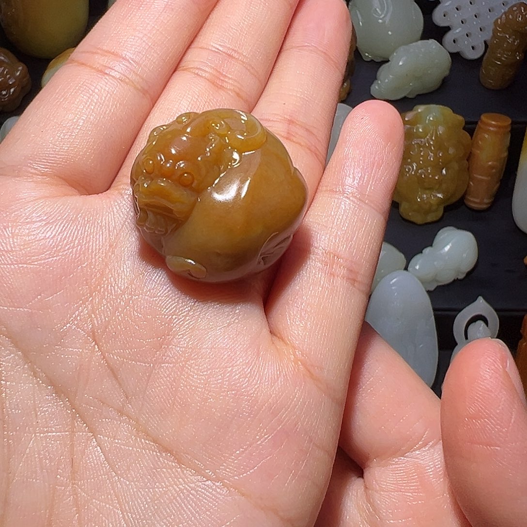 永***峰和田玉未镶嵌颈饰