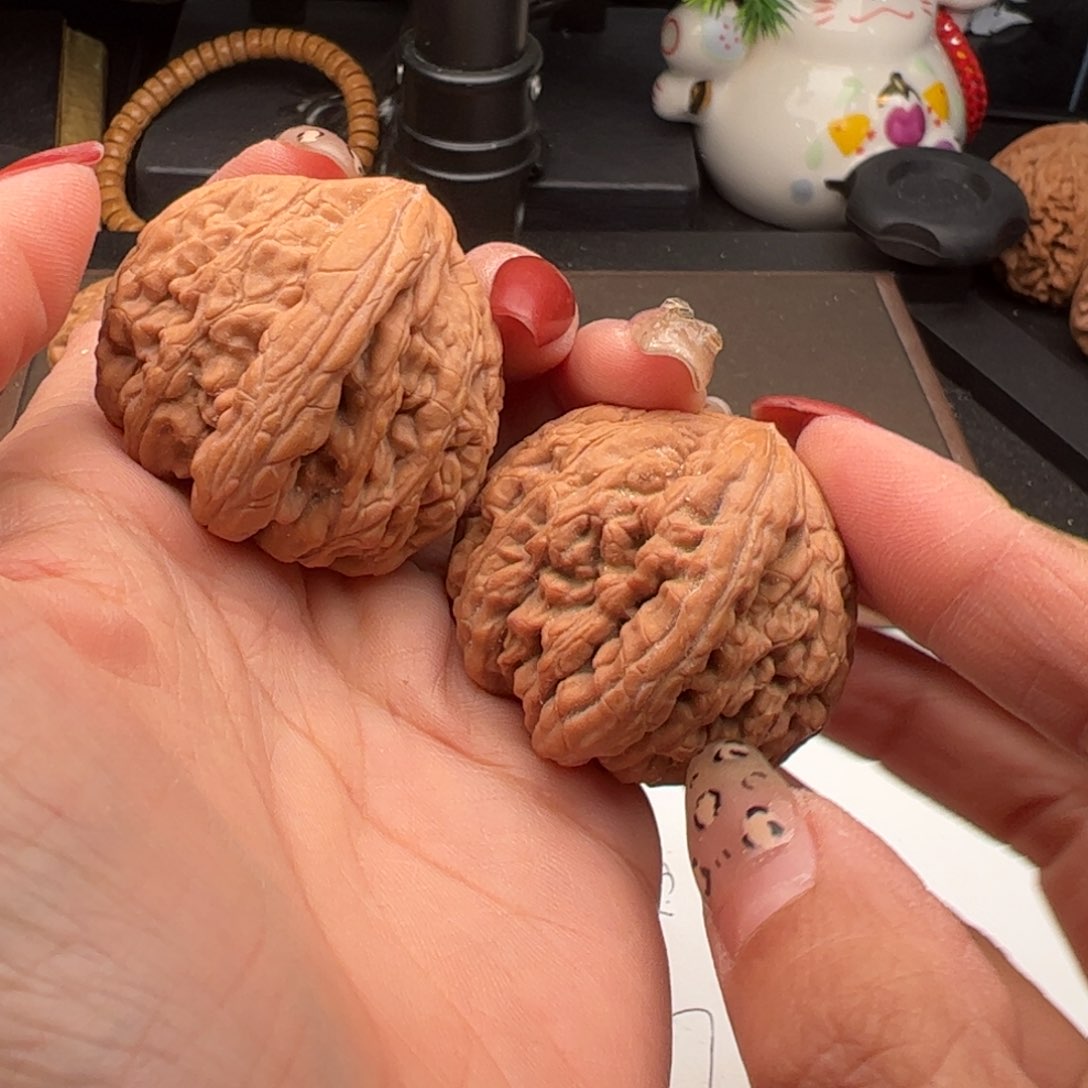 文玩核桃吊坠滢虎头王44