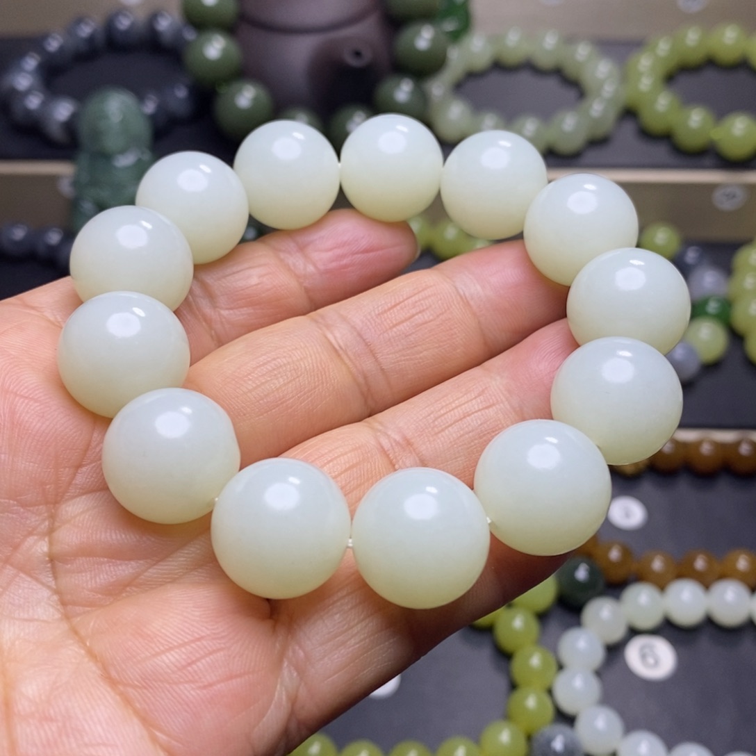 和田玉未镶嵌手串