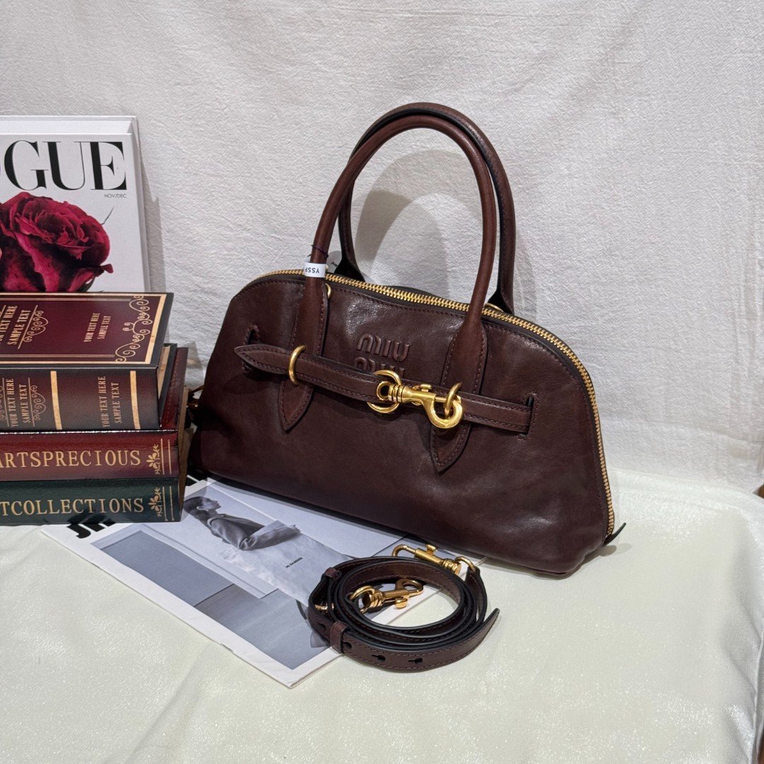 99新 MIU MIU/缪缪 壹所奢品/Aventure贝壳包中号/石楠木色