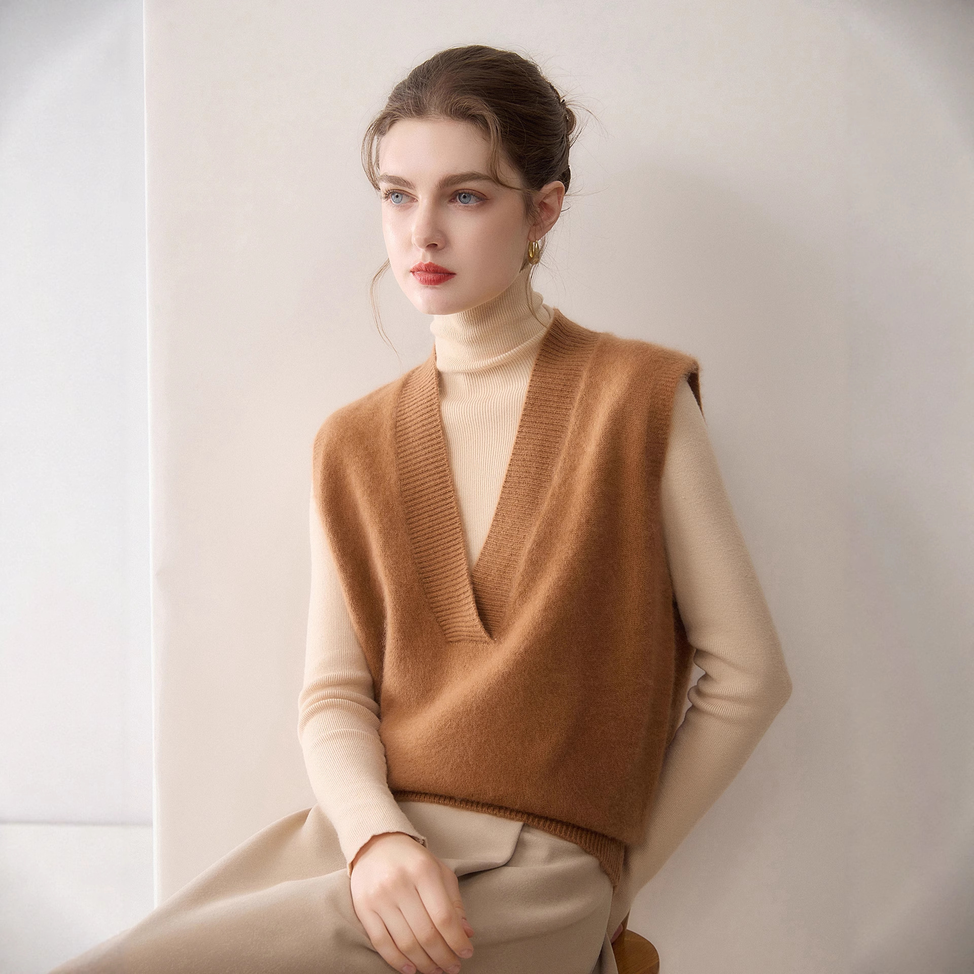 【9112】100%山羊绒马甲女V领加厚宽松慵懒叠穿无袖针织坎肩