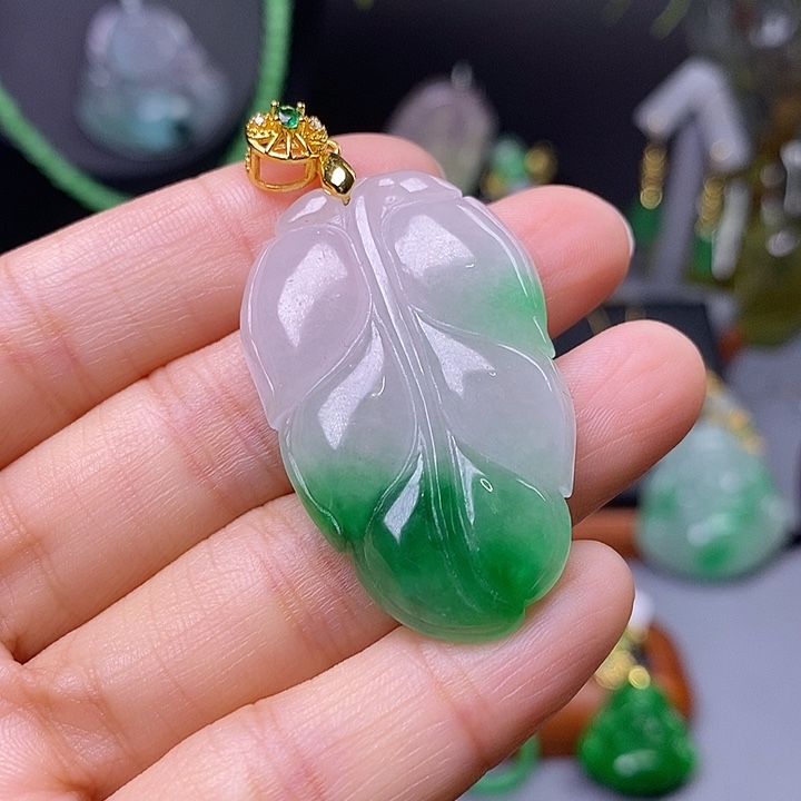 吊坠(赠链)未镶嵌翡翠