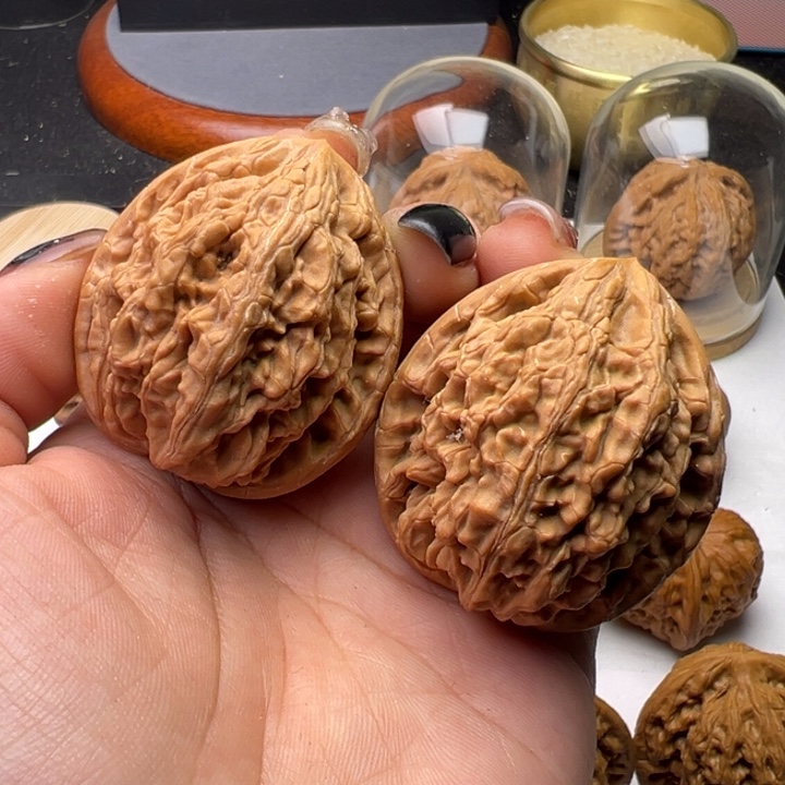 文玩核桃把件虎头王39