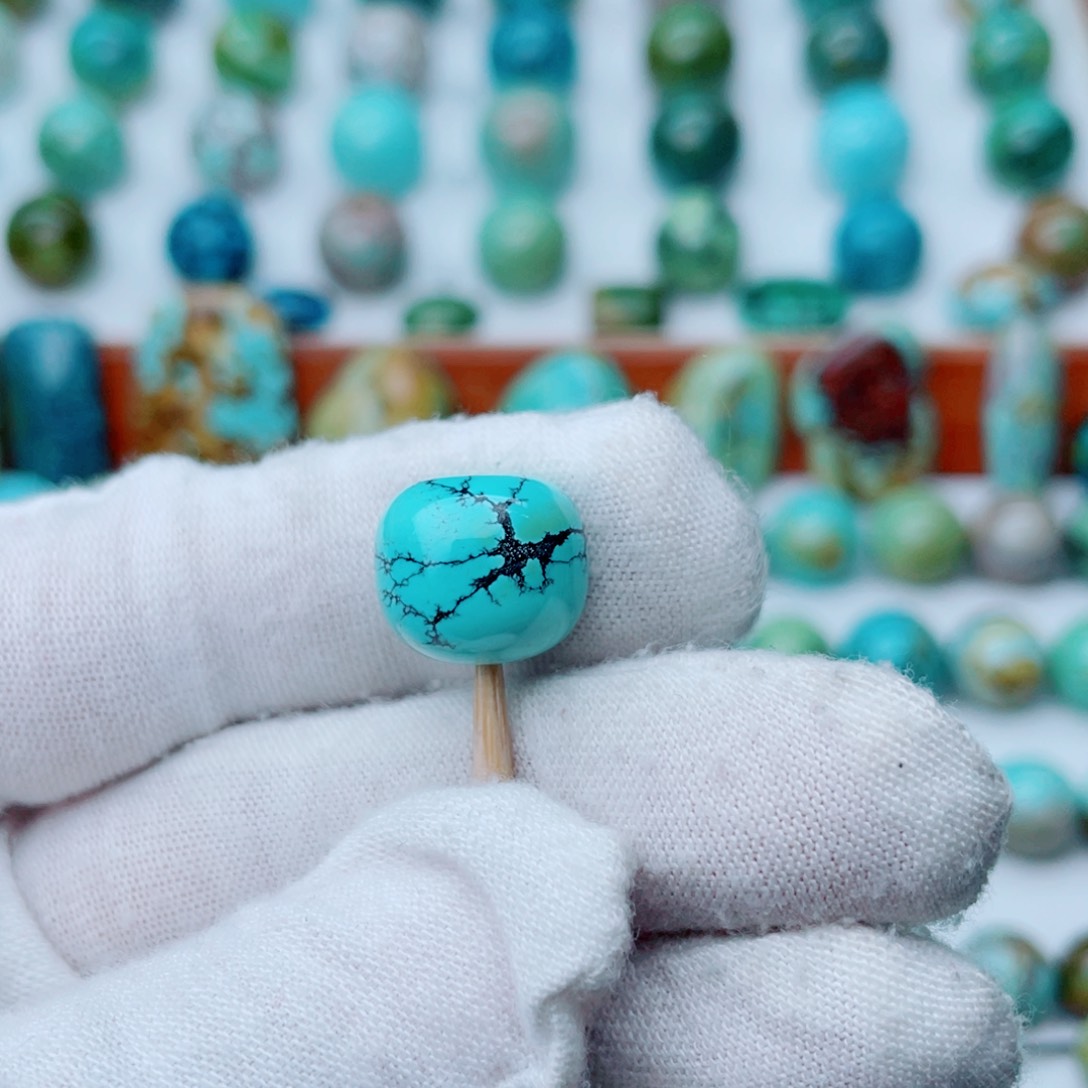 未镶嵌绿松石珠宝奇石