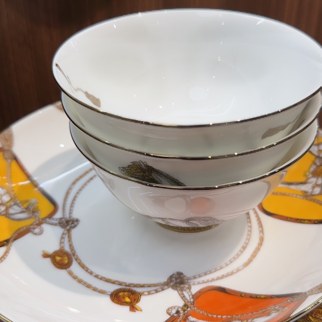 溪***啊骨瓷珐琅彩工艺制作