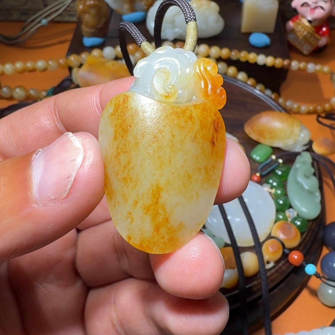 和田玉颈饰未镶嵌