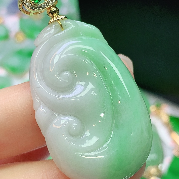 翡翠未镶嵌颈饰翡翠