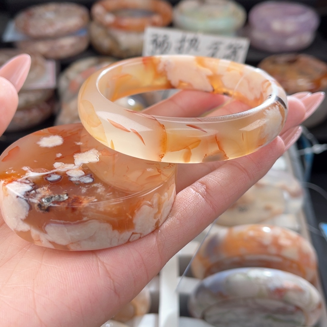 石英质玉手镯未镶嵌58