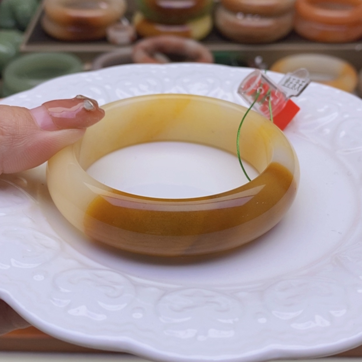 【闪购商品】石英质玉手镯未镶嵌