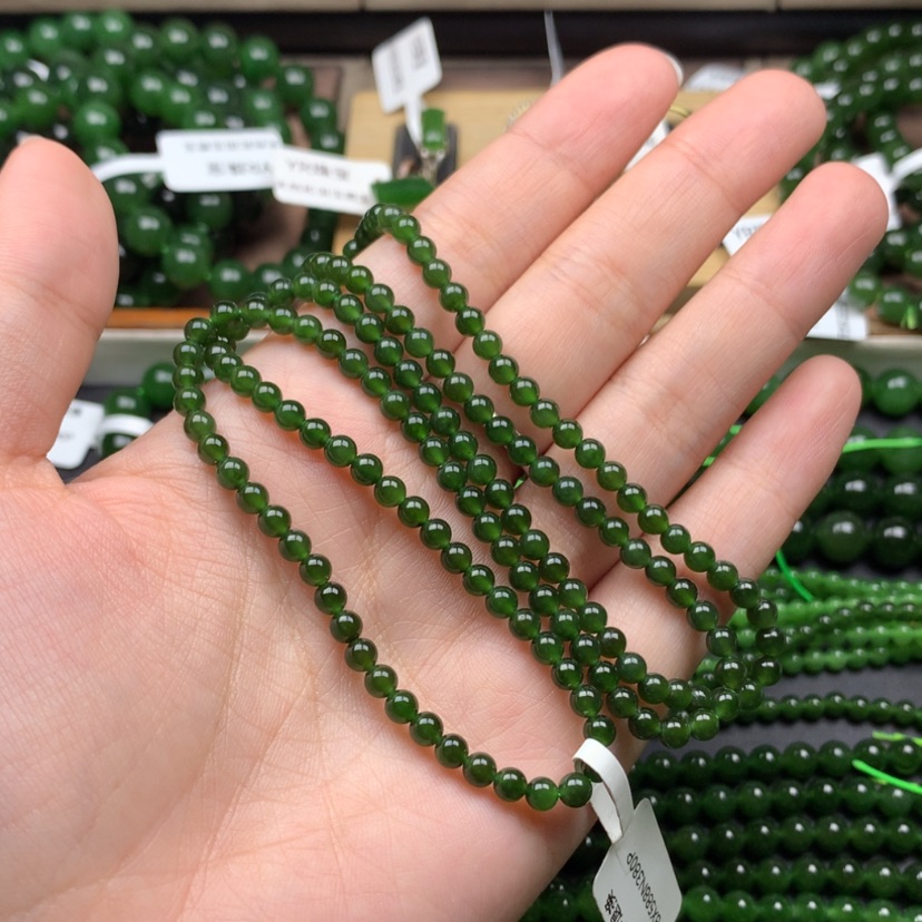【闪购商品】颈饰未镶嵌和田玉（碧玉）M***n