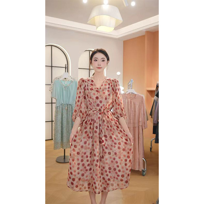 L8625 2025年春夏新款V领少女显瘦遮肚中长款连衣裙