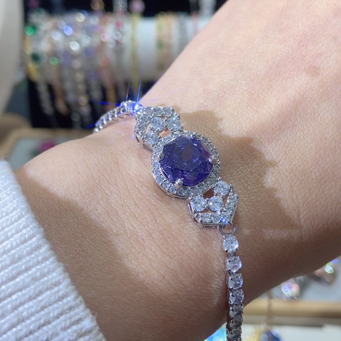 66锆石（处理）深蓝玫瑰切手链